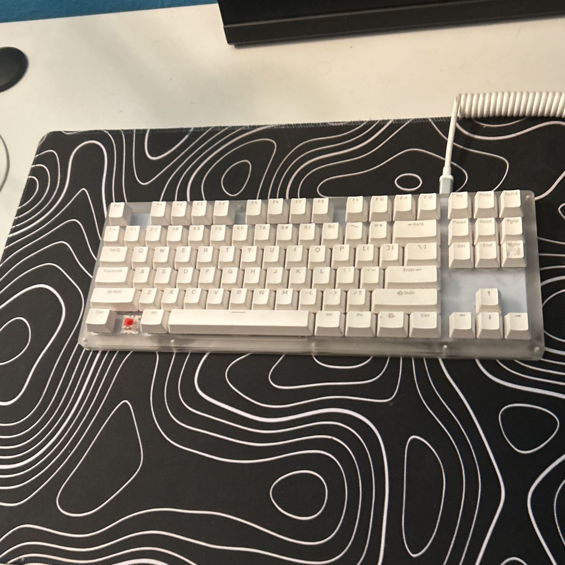 Womier 87 keyboard