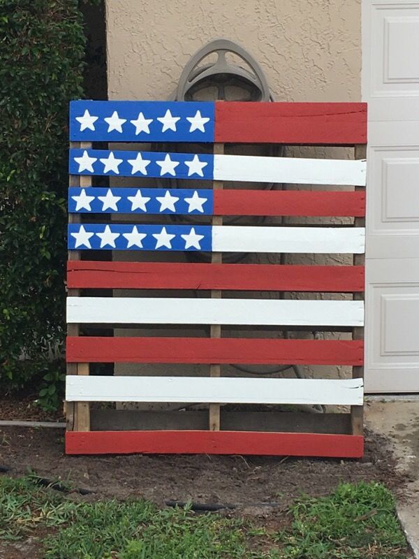 Wood pallet American flag