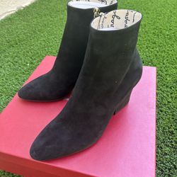 Salvator Ferragamo Sz 7.5 Brand New In Black Suede Booties 