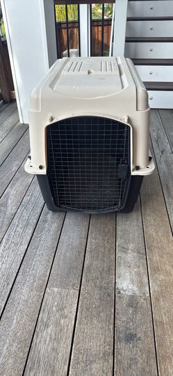Dog crate