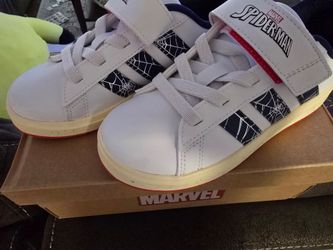 ADIDAS MARVEL SPIDER-MAN GRAND COURT SHOES KIDS