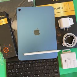 256gb Apple IPad 10th Generation (10.9” Liquid / 2022 model) with pen, keyboard, case & Accessories (warranty 2026) 