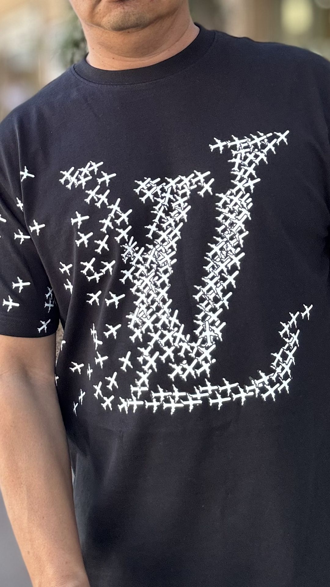 Louis Vuitton large T Shirt Authentic $500 LV