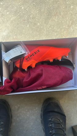 Size 7 male NEMEZIZ soccer