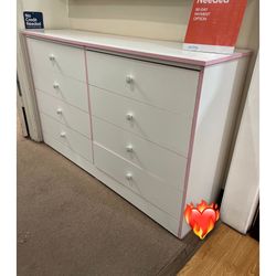 8 Drawer Dresser