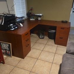Executive DESK