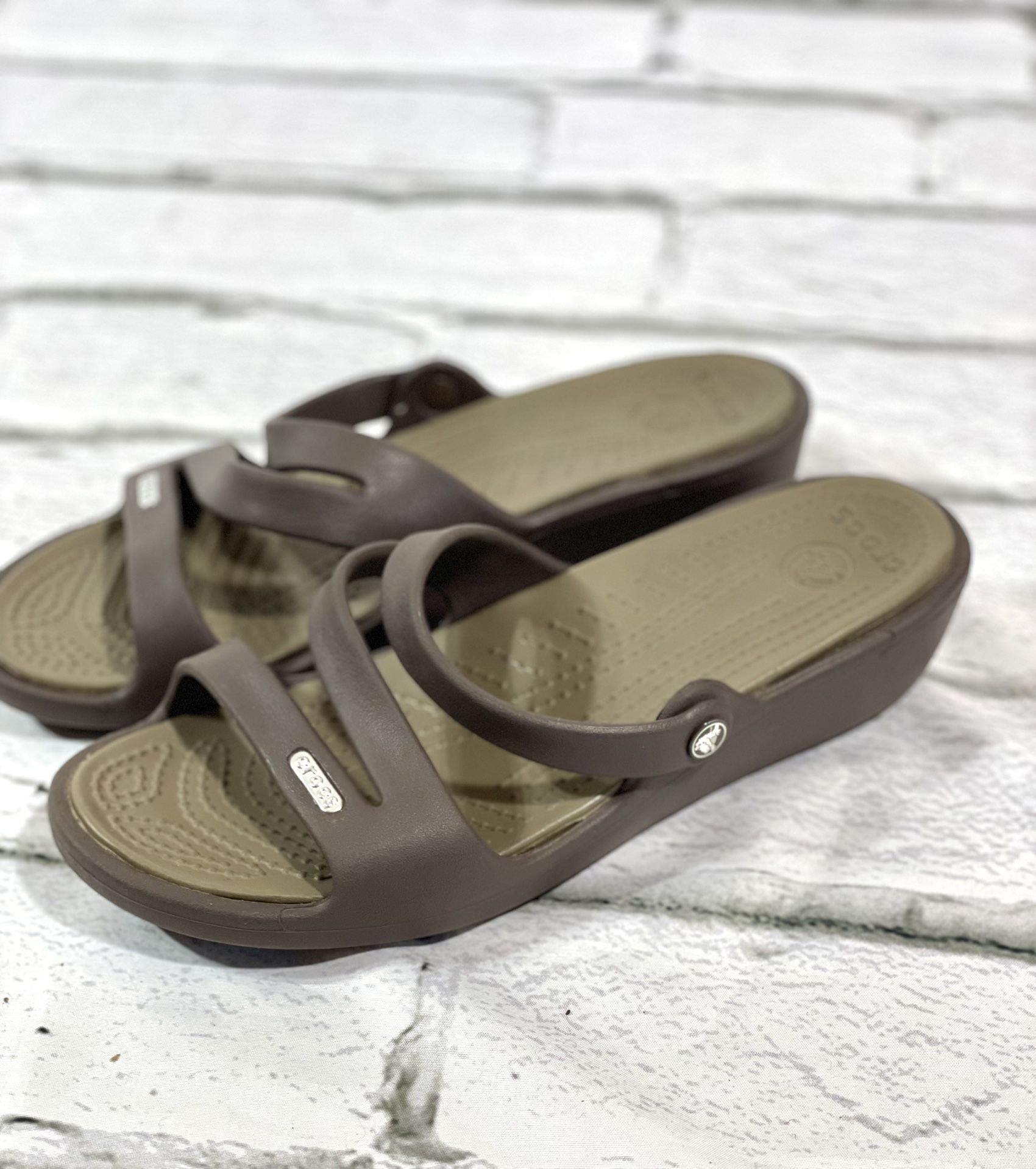 Women’s croc sandals