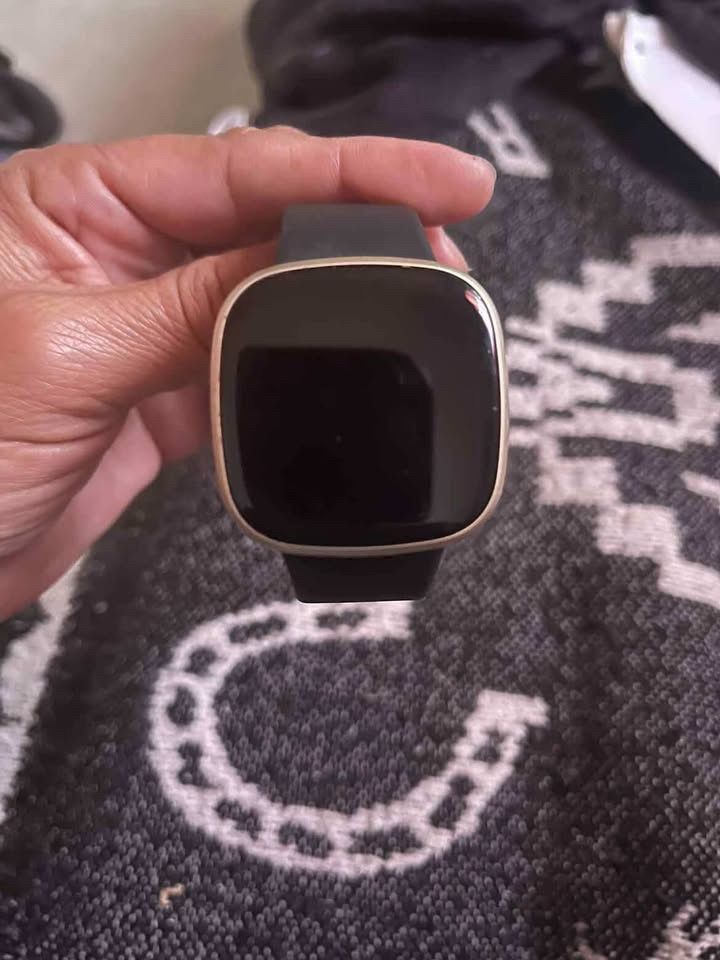 Fitbit Versa 3 Smart Watch