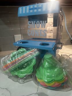 Snow cone machine & syrup