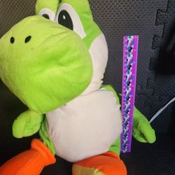 Nintendo Super Mario Yoshi 20” Cuddle Pillow Plush / Hidden Compartment