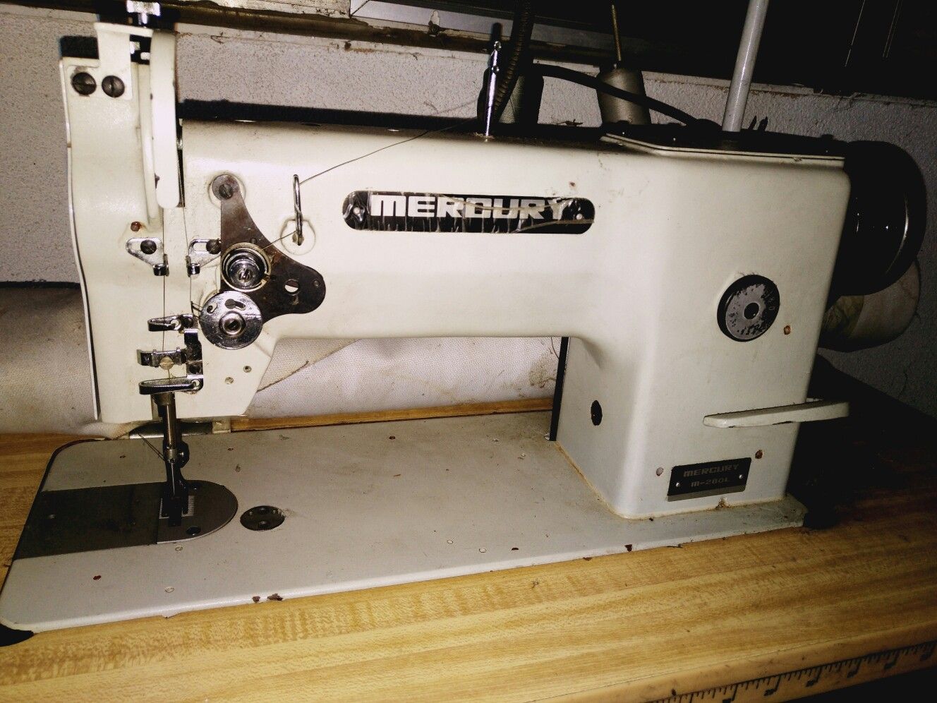 Mercury walking foot leather upholstery sewing machine for Sale in