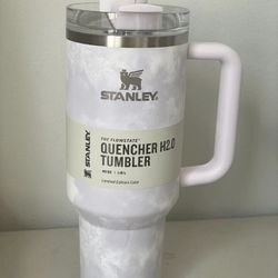 Stanley 40 oz tumbler Peach tie dye (quencher H2.0 Limited Edition Color)  for Sale in San Fernando, CA - OfferUp