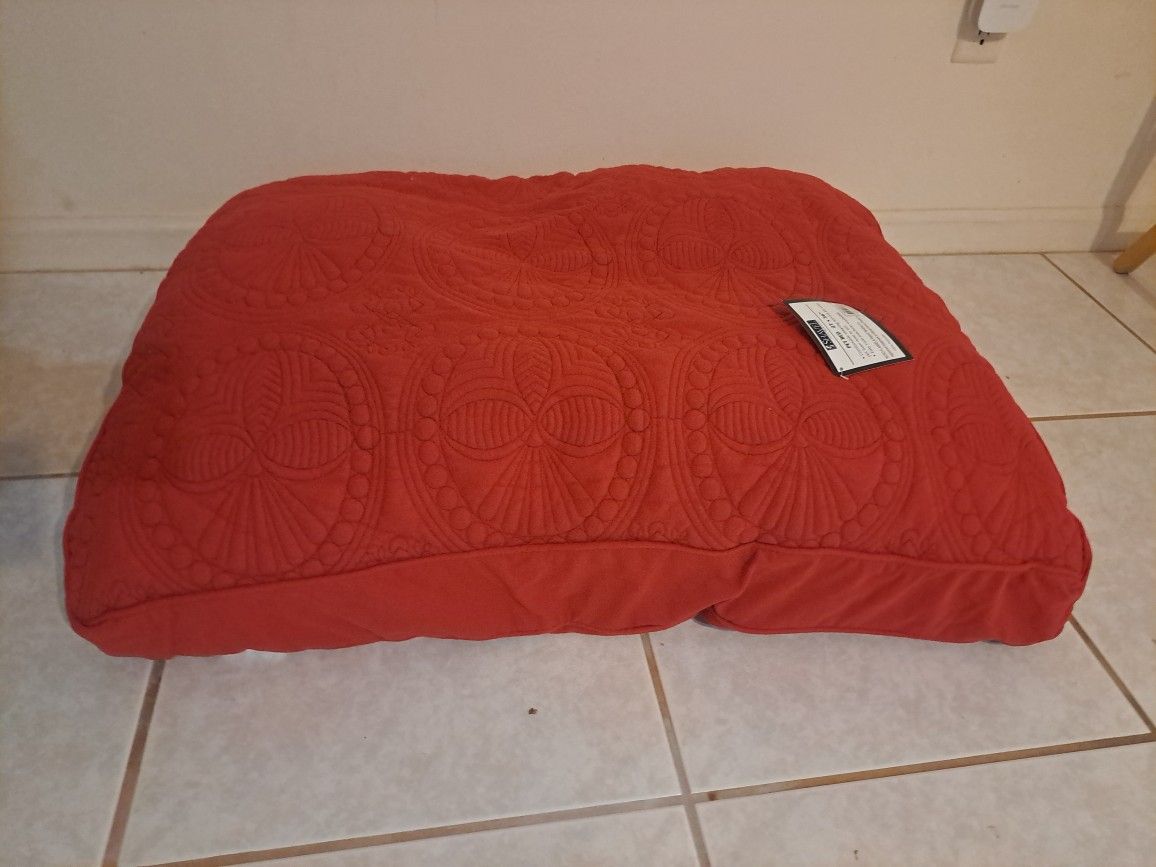NEW Christmas Red Pet Dog Bed Soft And Comfy. Washable