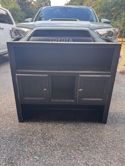 Free wood cabinet topper