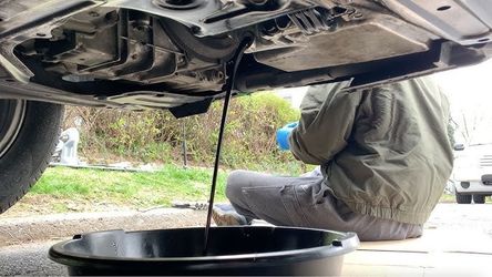 Cambio De Aceite $50 Cambio De Bujías $70 Y Cambio De Bobinas $60 Y Cabio De Llanta Por $40 Oil Change $50-spark Plug Change $70-and Coil Change $50