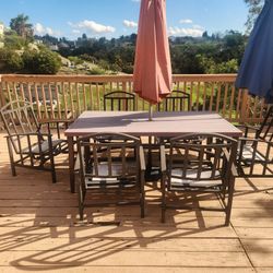 LOT OF FREE FURNITURE, MUST TaKE ALL AND PICK UP 12/26