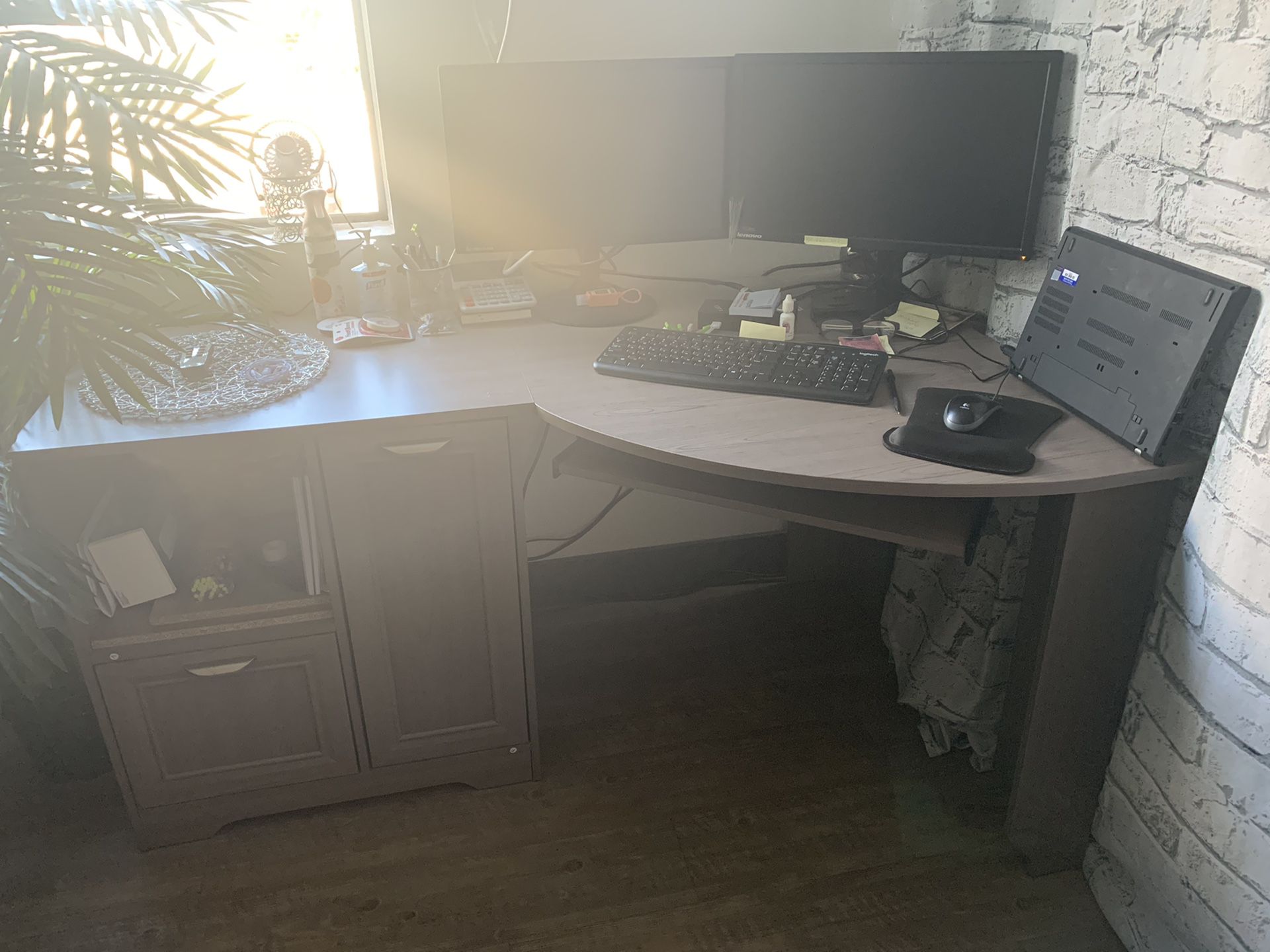 Computer Workstation Desk