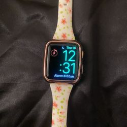 Apple Watch (4th Gen) 