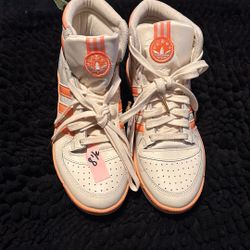 Tenis Adidas Talla 8. 1/2