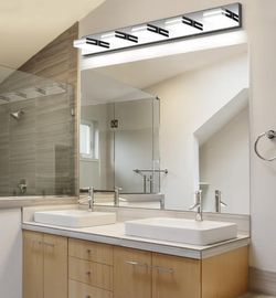 Modern Bathroom Vanity Light Fixtures 5-Light 40-Inch Chrome Cool White 6000K
LED, Dimmable, 40 Inch, 5 Light NEW 