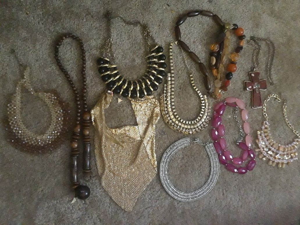 10 Necklaces From An Estate Sale In Virginia