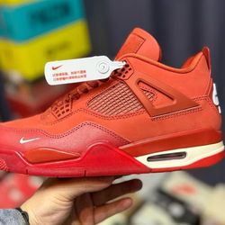 Retro single-color style sports shoes with a small wing logo