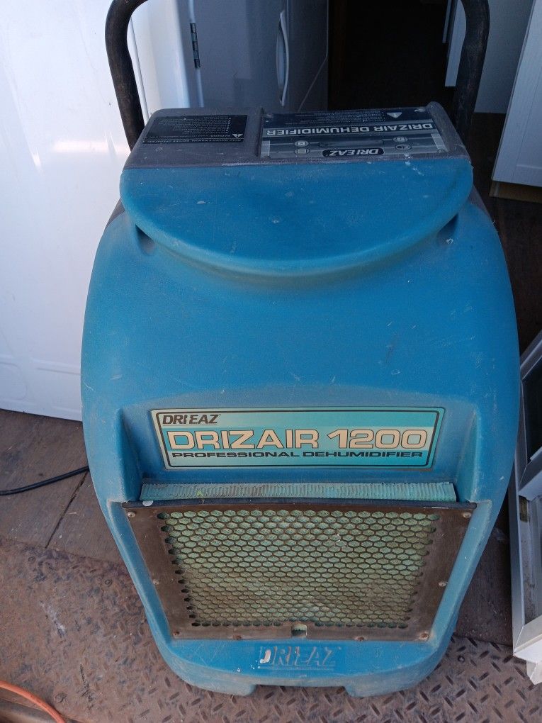 Dehumidifier 