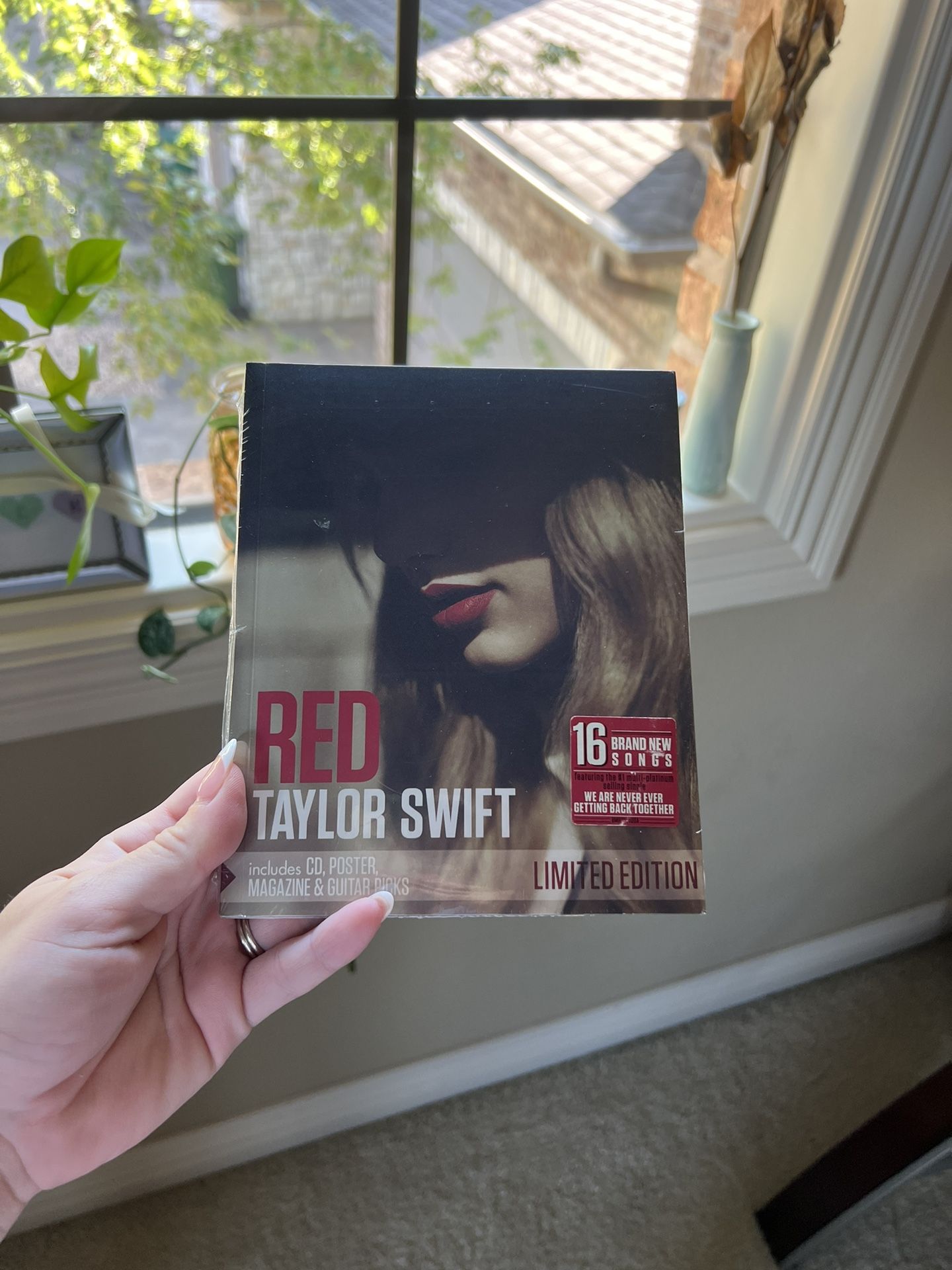 Taylor Swift’s Limited Edition Red CD Album