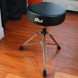 DW 5000 drummers Throne In Excellent Condition 