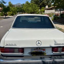 1984 Mercedes-Benz 300