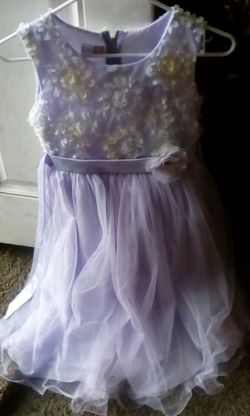Girls dress
