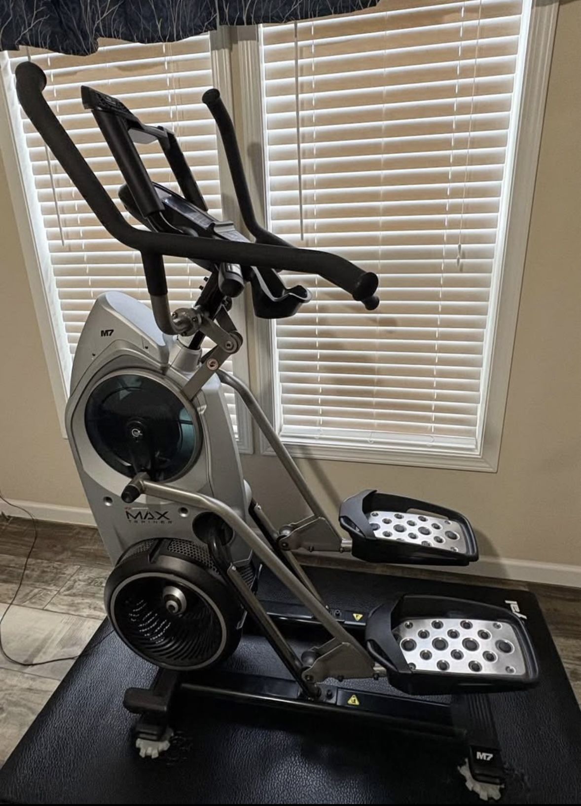 BowFlex The Max Trainer M7