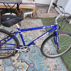 Bike  26inch 7SPEED EVERYTHING IS GOOD CONDITION 