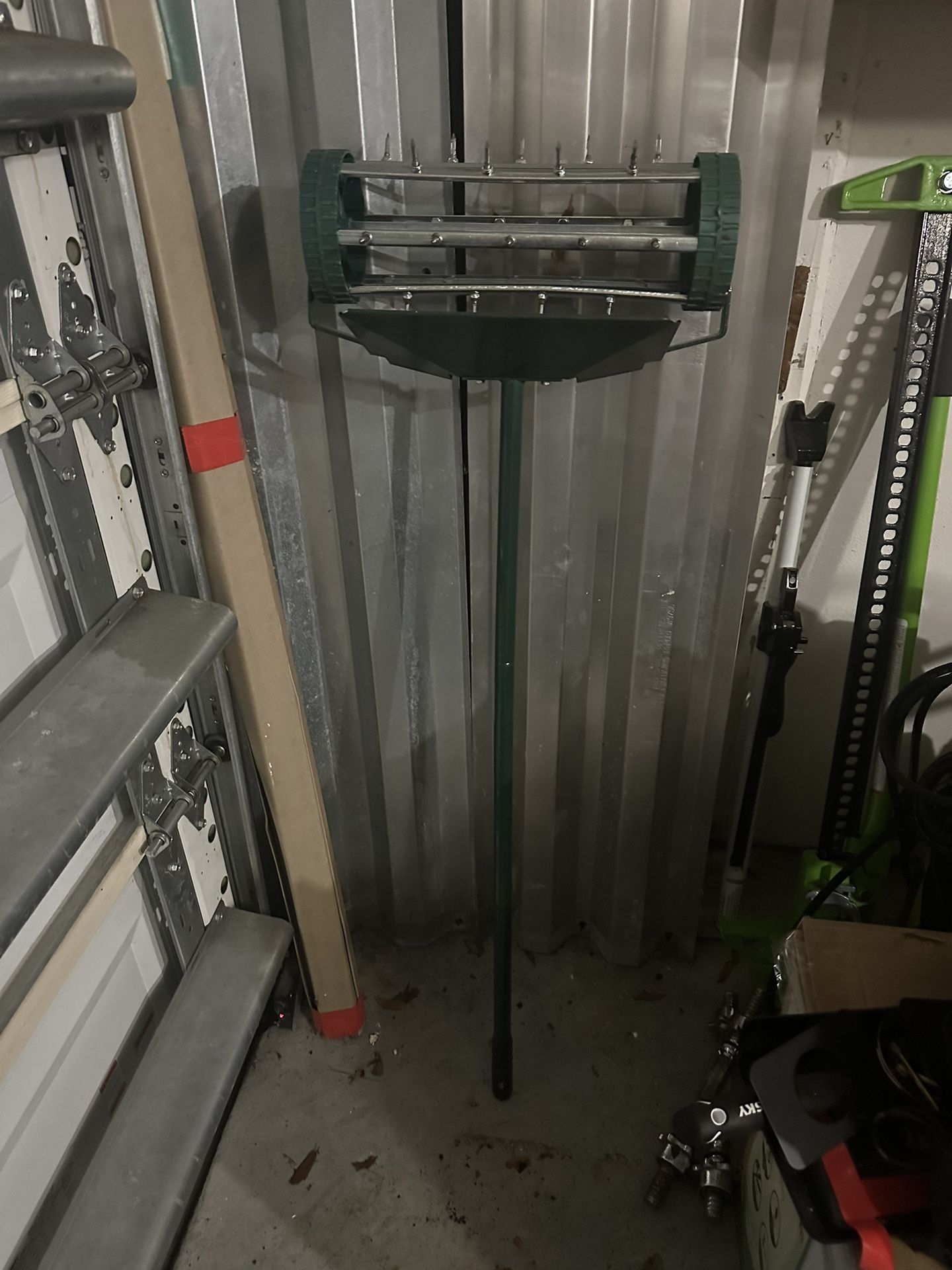 Rolling Lawn Aerator