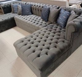 Gray Velvet Tufted Chesterfield Sectional Sofa, Múltiple color options!! Same Day Delivery