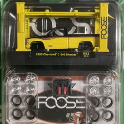 M2 Machines FOOSE Yellow 1990 Chevrolet C1500 Silverado R63 Model Kit -1:64-