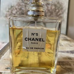 Chanel  N•5 Perfume 