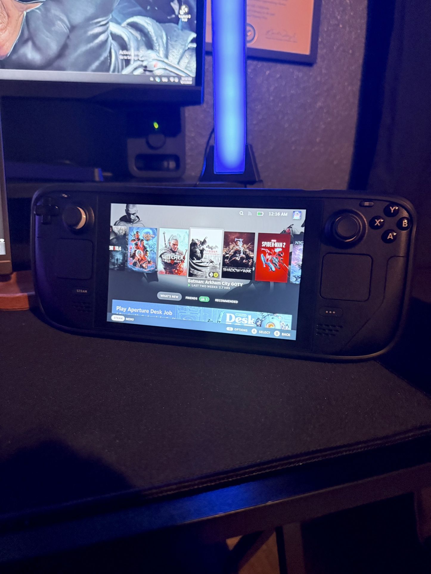 Steam Deck 256GB LCD – Like New