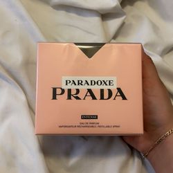 Prada Paradoxe