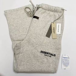 Light oatmeal Uncuffed Essentials Sweats
