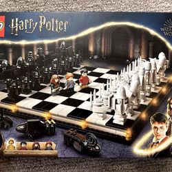 LEGO Harry Potter: Hogwarts Wizard's Chess (76392) Brand new!