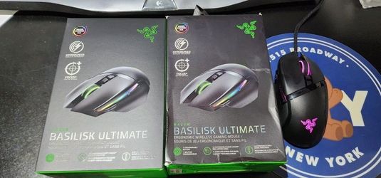 Razer Basilisk Ultimate Hyperspeed Wireless Gaming Mouse