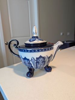 Bombay tea or coffee pot