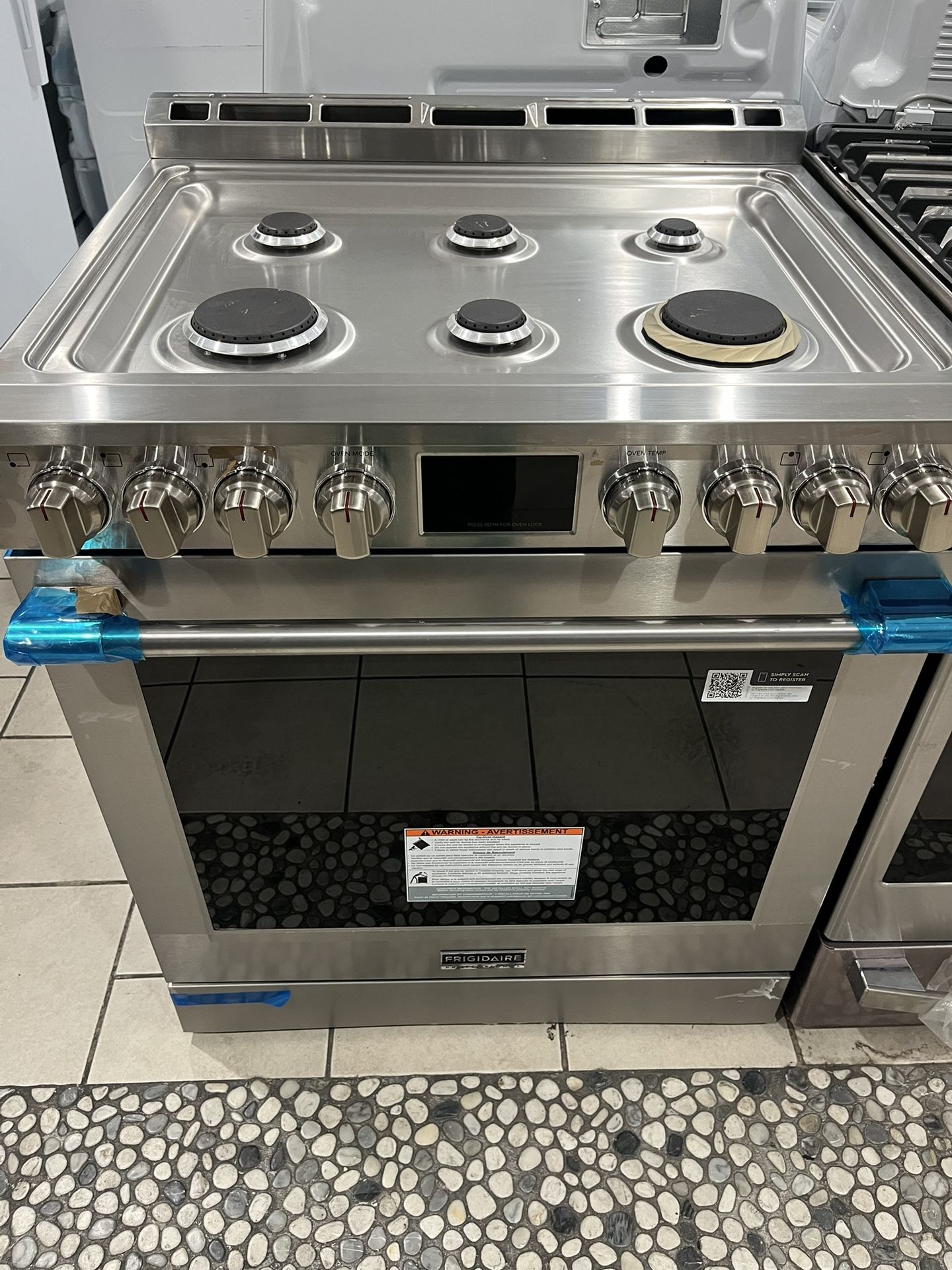 Frigidaire Professional Gas Stove Slide-In Stainless Steel