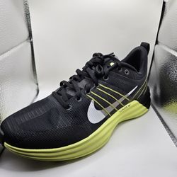 Nike Lunar Roam Size 7 M