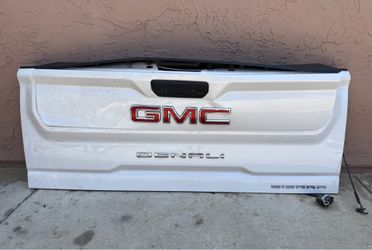 23 GMC Sierra Denali multi tail gate