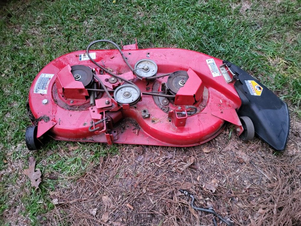 Troy-Bilt Super Bronco Riding Mower 42"Deck
