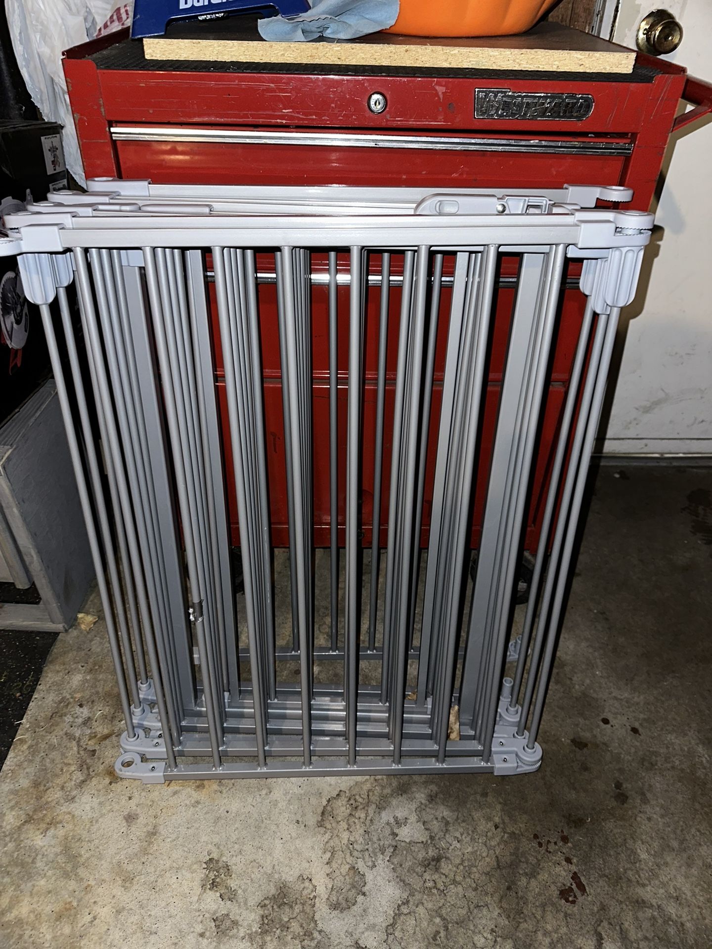 Dog Gate And Configurable To Playpen  (Frisco) 