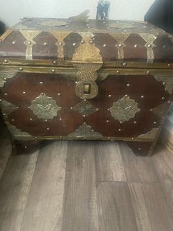 Treasure chest