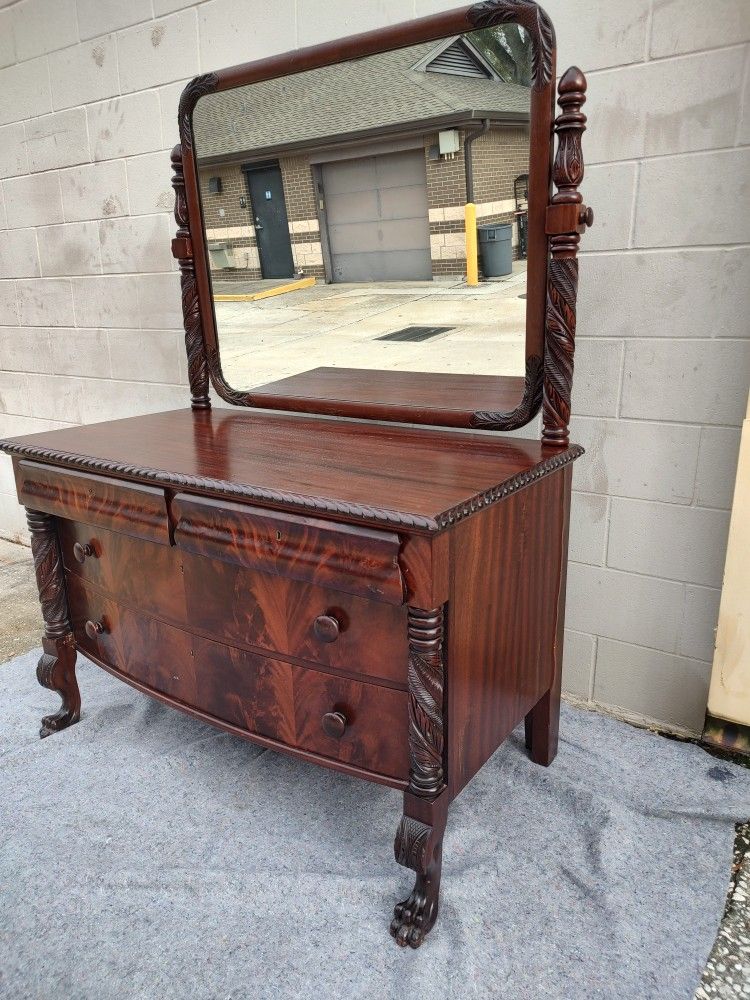 Beautiful Antique Dresser With Mirror